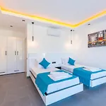İslamlar 2 Bedroom Secluded With Private Pool Hot Tub Villa