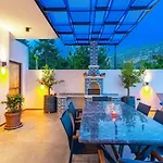 İslamlar 2 Bedroom Secluded With Private Pool Hot Tub *