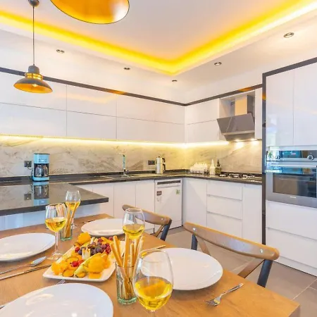 Vila İslamlar 2 Bedroom Secluded With Private Pool Hot Tub Kalkan