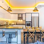 ヴィラ İslamlar 2 Bedroom Secluded With Private Pool Hot Tub