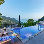 ヴィラ İslamlar 2 Bedroom Secluded With Private Pool Hot Tub カルカン