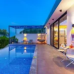 İslamlar 2 Bedroom Secluded With Private Pool Hot Tub ヴィラ